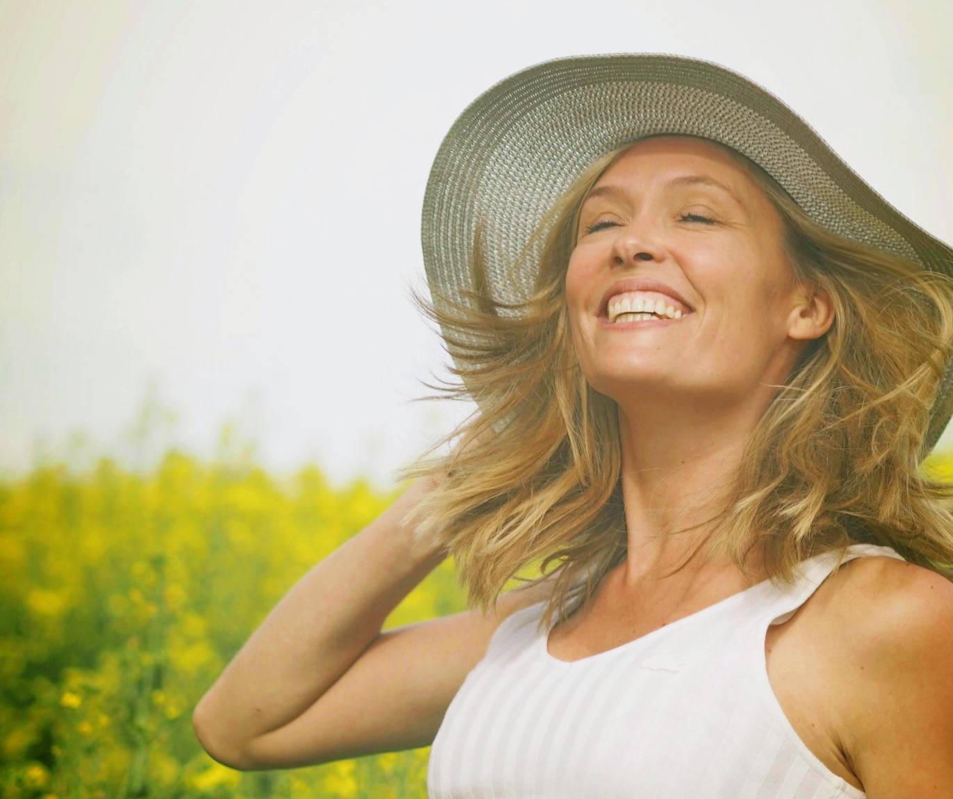 Lilou Fogli, comédienne et co-fondatrice de chateau berger devoile ses secrets de beaute pour garder une peau jeune hydratee et protegee chateau berger cosmetiques paris